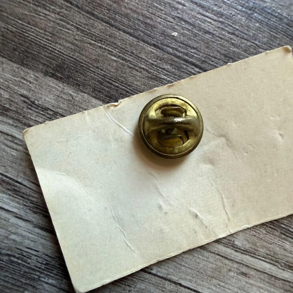 (BOGO 75% Off)  Vintage American Flag Lapel Pin With 